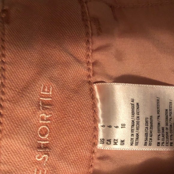 AE Pink khaki shorts - Picture 3 of 3